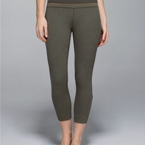 Lululemon Refine Crop leggings